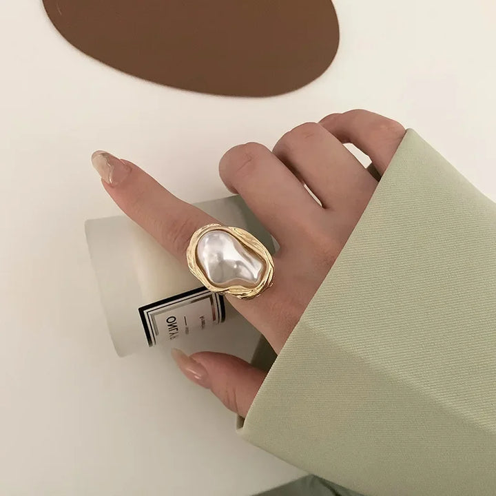 Modern Gold Rings with diffrent Designs